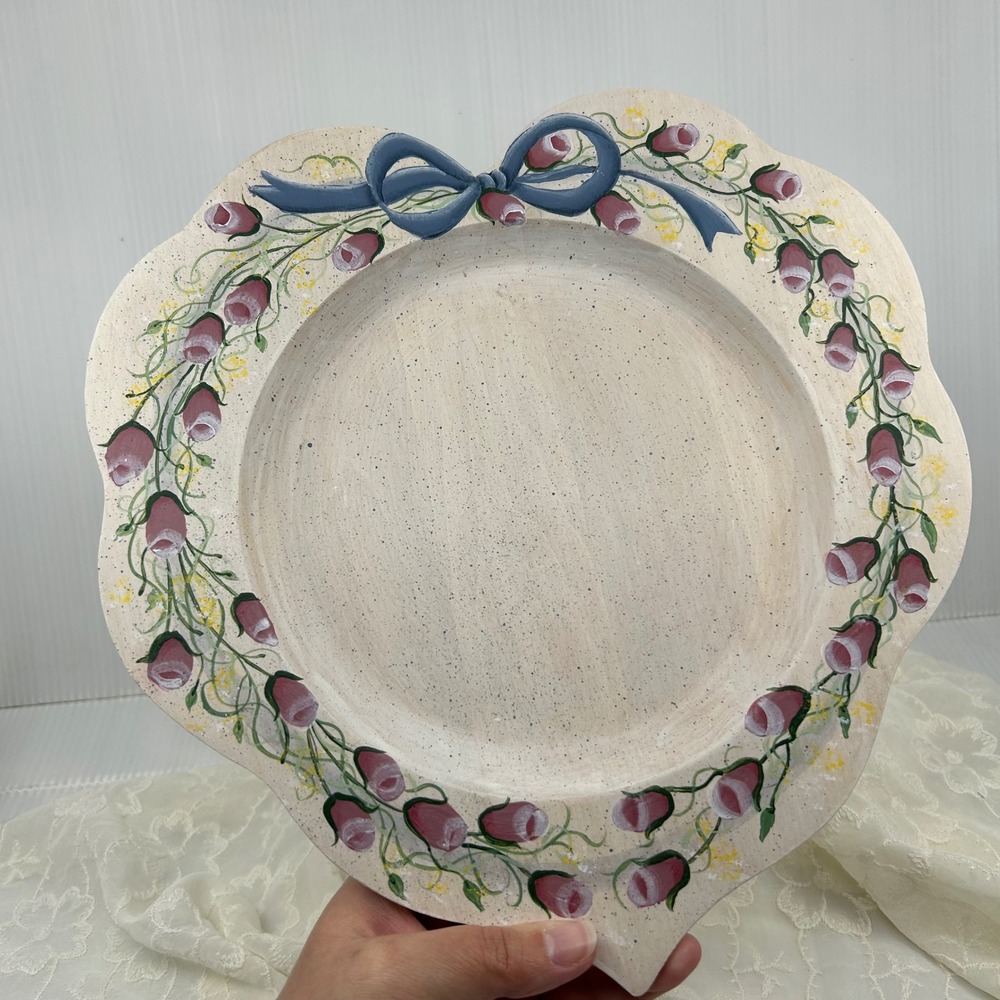 Vintage 90s Wooden Handpainted Flower Scalloped Heart Plate